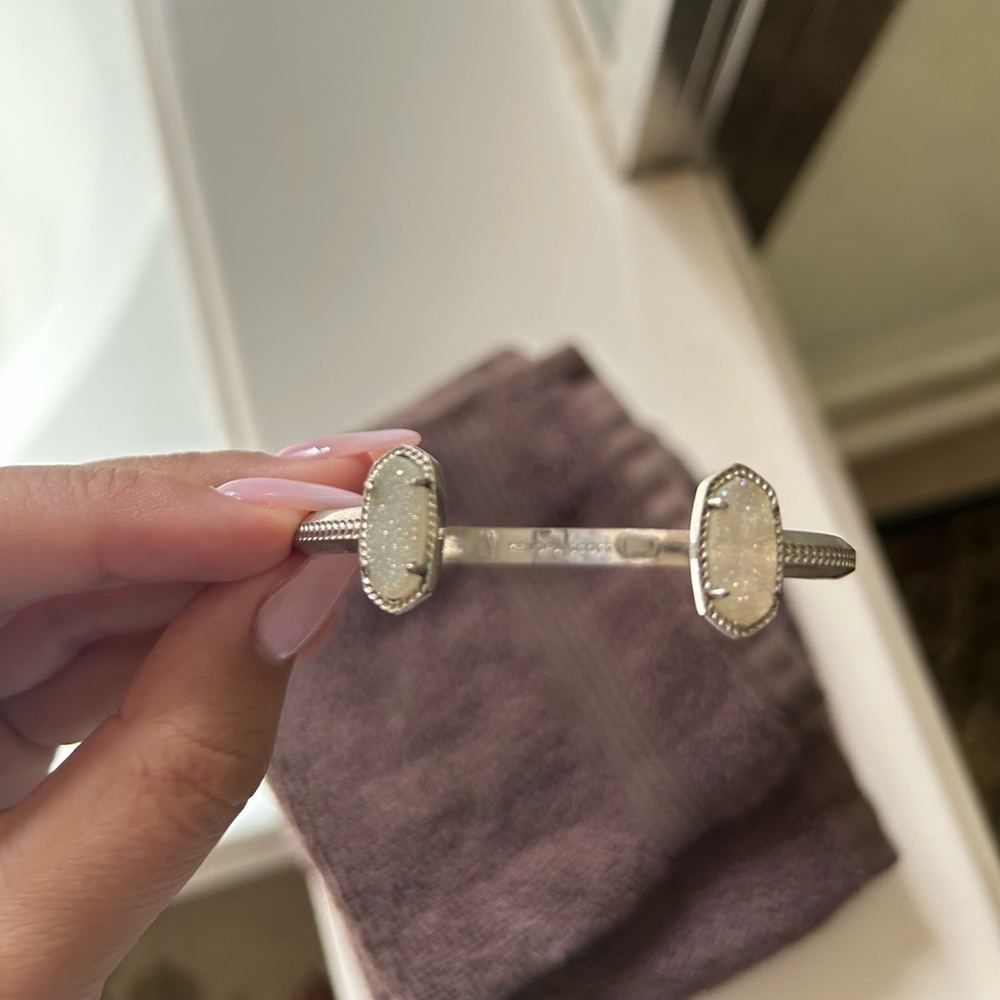 Kendra Scott bracelet